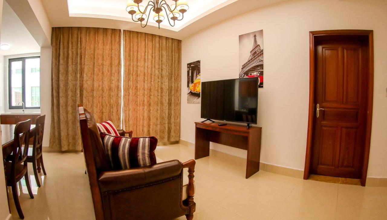 Lark Hotel Dar es Salaam Eksteriør billede