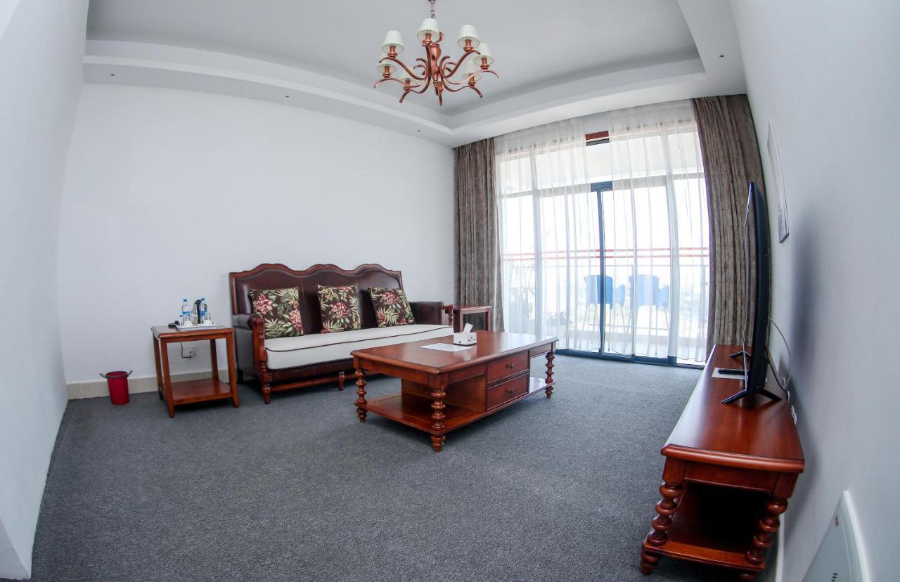 Lark Hotel Dar es Salaam Eksteriør billede