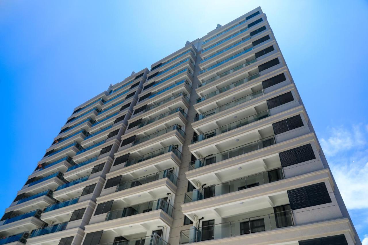 Lark Hotel Dar es Salaam Eksteriør billede