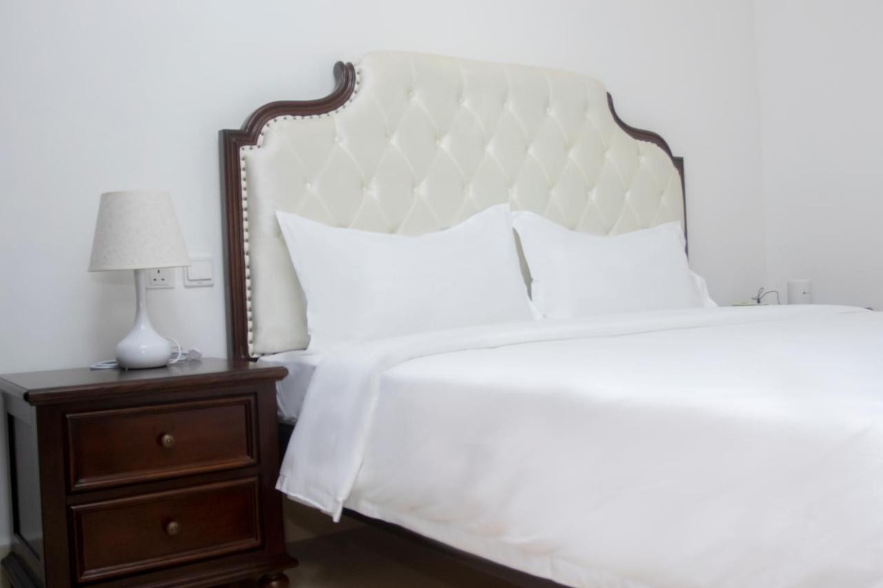 Lark Hotel Dar es Salaam Eksteriør billede