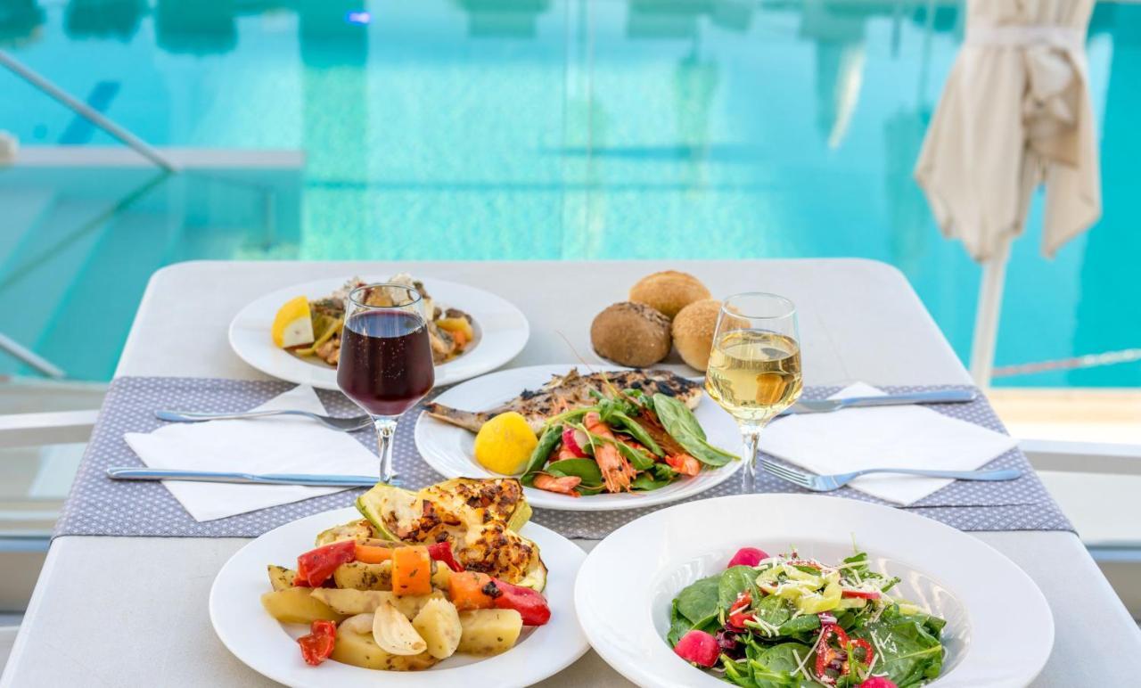 Lark Hotel Dar es Salaam Eksteriør billede